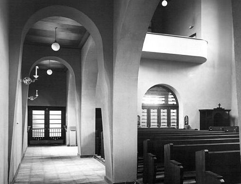Kościół Świętej Rodziny we Wrocławiu - zdjęcie archiwalne, nawa boczna
